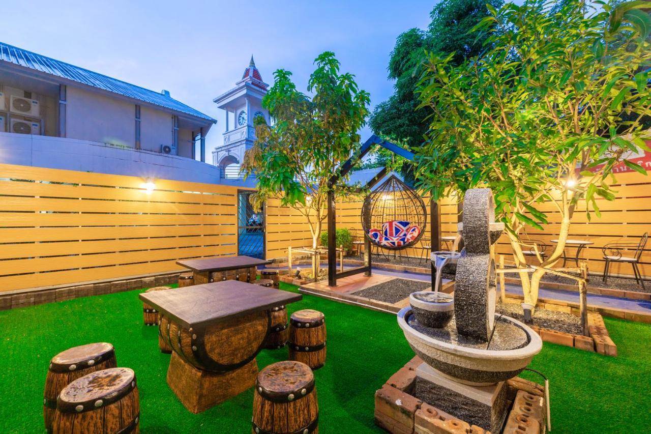 Marco Polo Phuket Poshtel & Bistro Hostel ภายนอก รูปภาพ