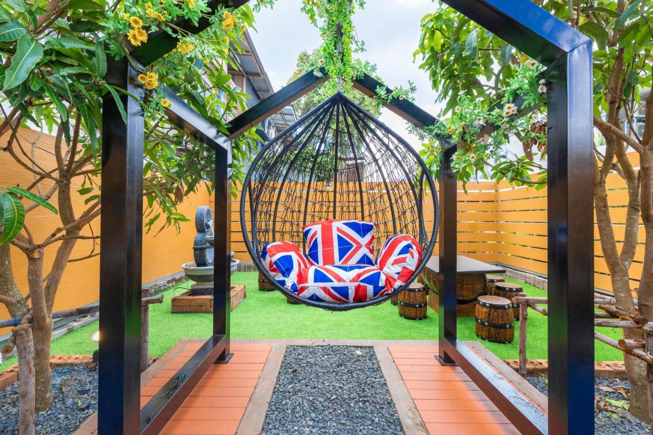 Marco Polo Phuket Poshtel & Bistro Hostel ภายนอก รูปภาพ